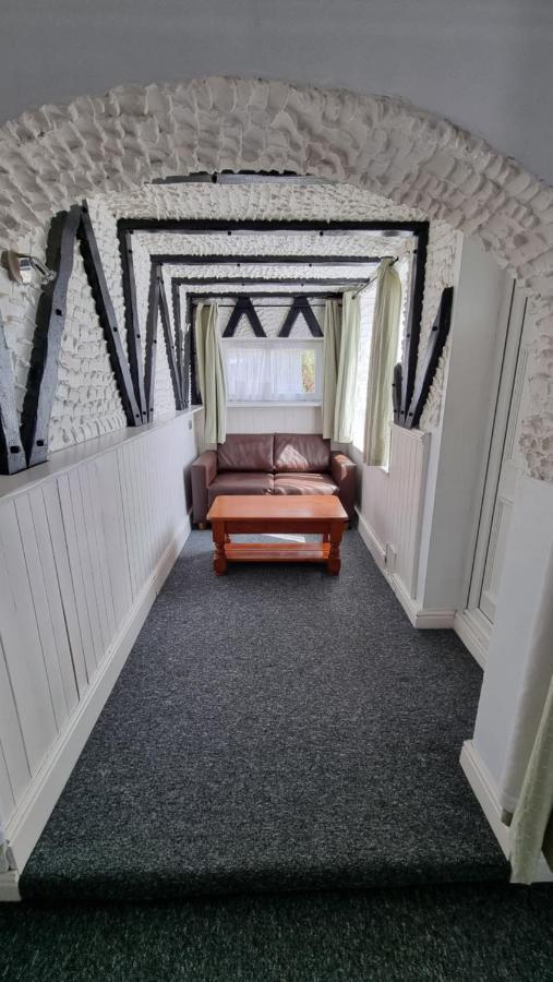 En Suite Room With Kitchen Facilities Nottingham Buitenkant foto